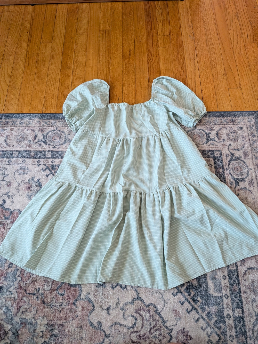 Womens Sage Green Puff-Sleeve Tiered Dress